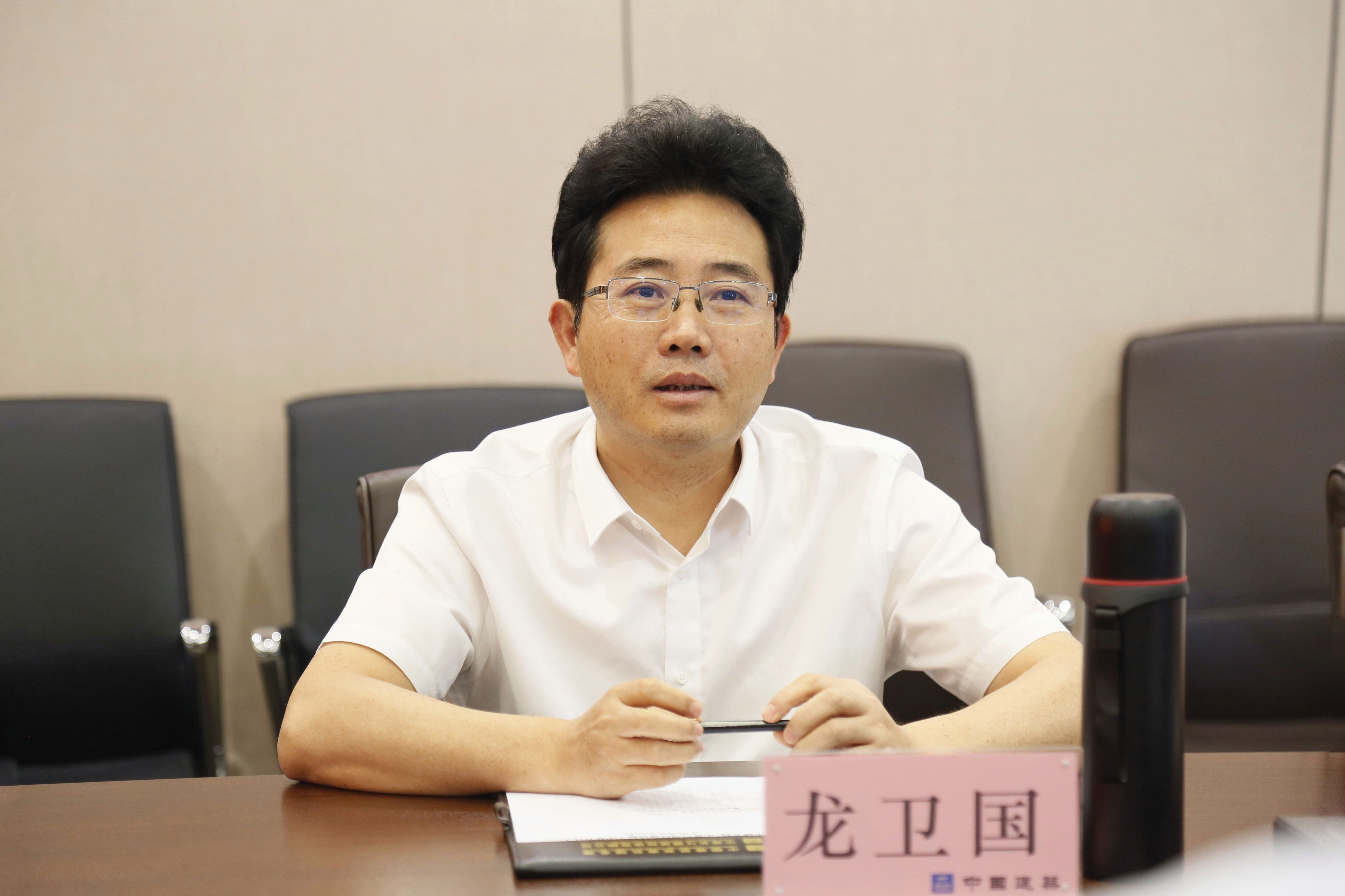 龙总.jpg 龙总.jpg